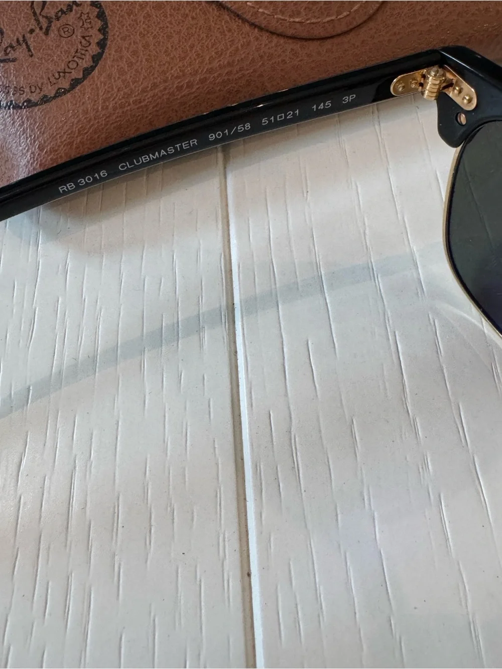 Ray-Ban Clubmaster Classic Polarized Sunglasses RB3016 901/58 (51-21)